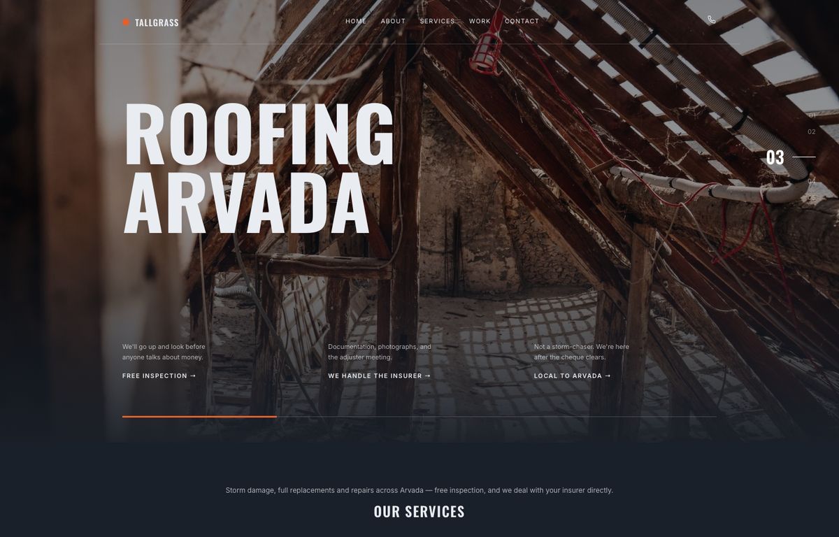 Roofing website example: the home page of a roofing site in the Travel design